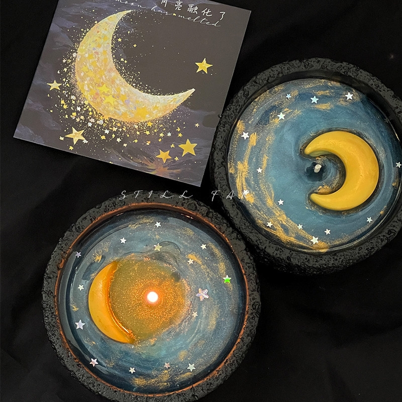 شمعة ميلتينج مون المعطرة المصن - مراجعة Candle Souvenir وسعره